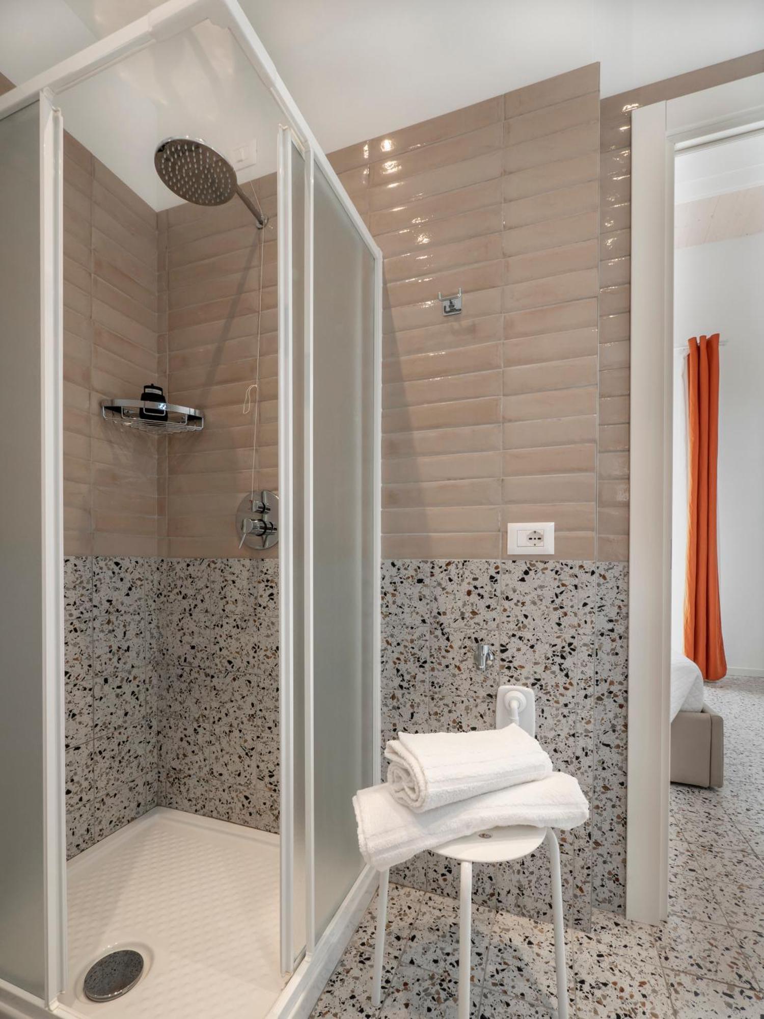 Zuara9Room Rimini Exterior foto